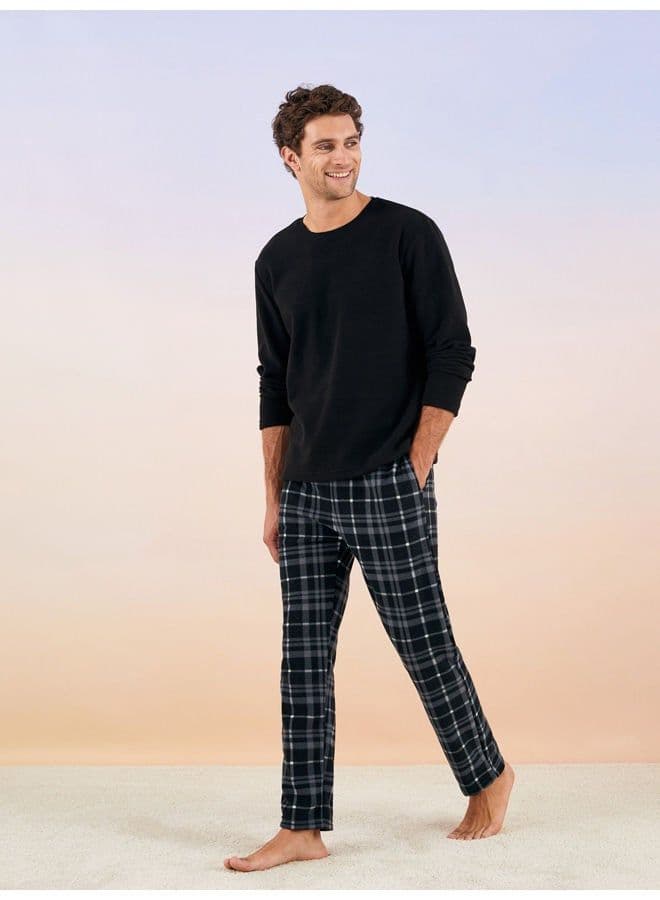 Standard Pattern Plaid Fleece Men's Pajamas Set - Image 4