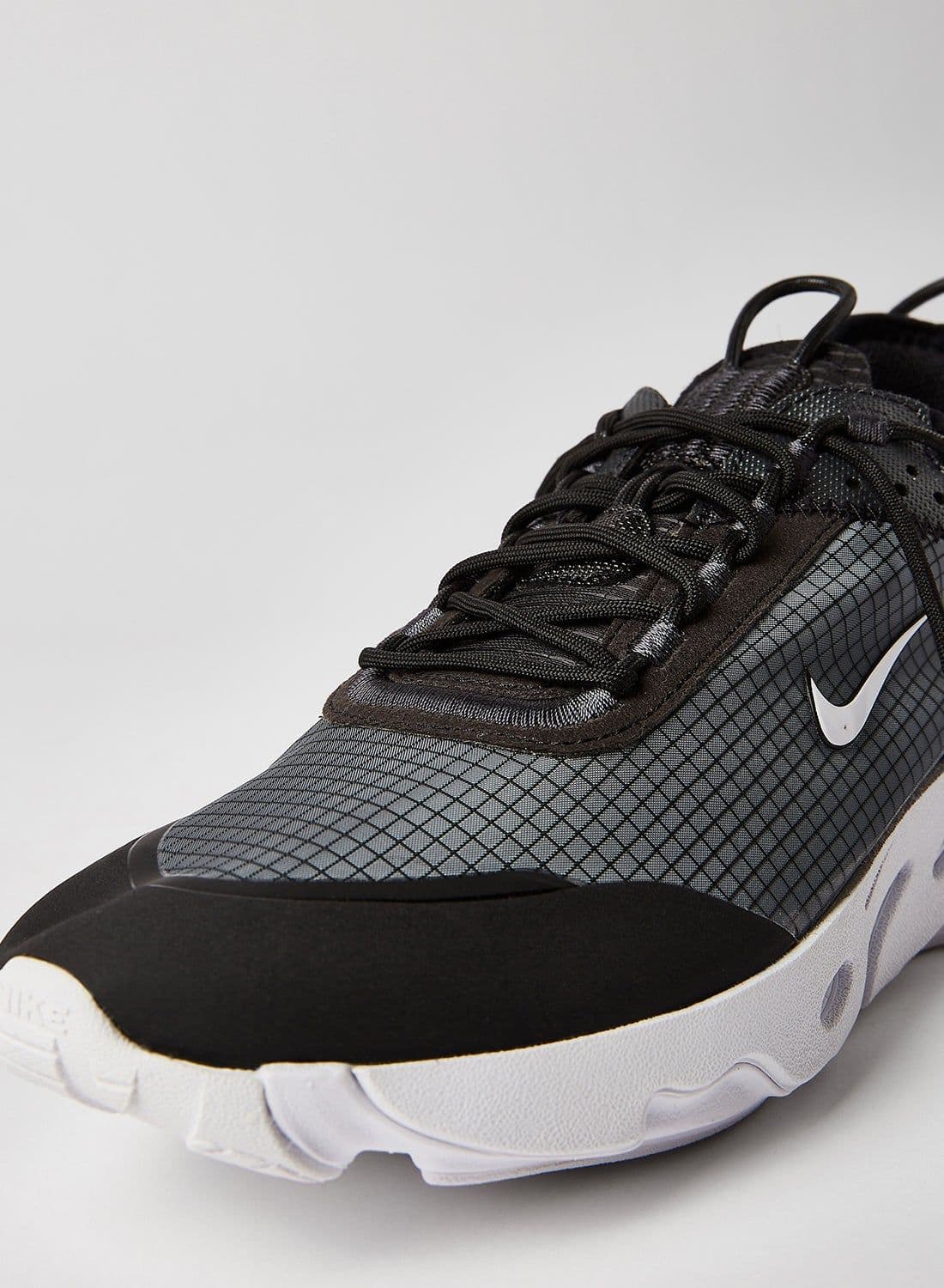 React Live Sneakers Black/White-Dk Smoke Grey - Image 3